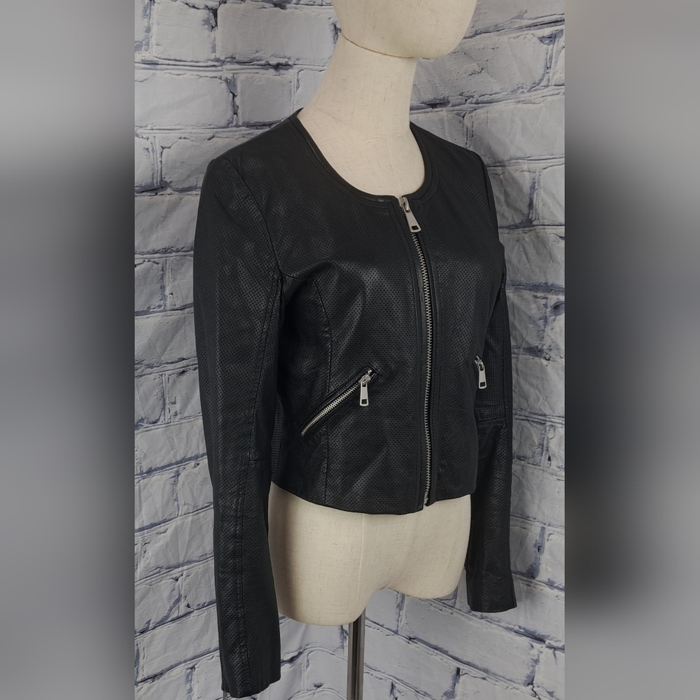 Bagatelle NYC Women's Genuine Leather Jacket Perforated Cropped Zip Cuffs Medium - Picture 12 of 16